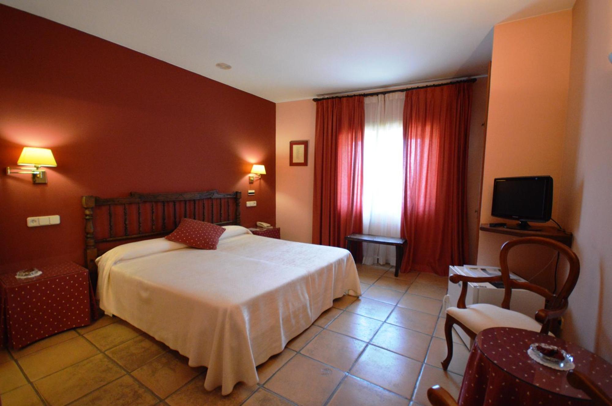 Hotel Can Ceret Sant Pere Pescador Ruang foto