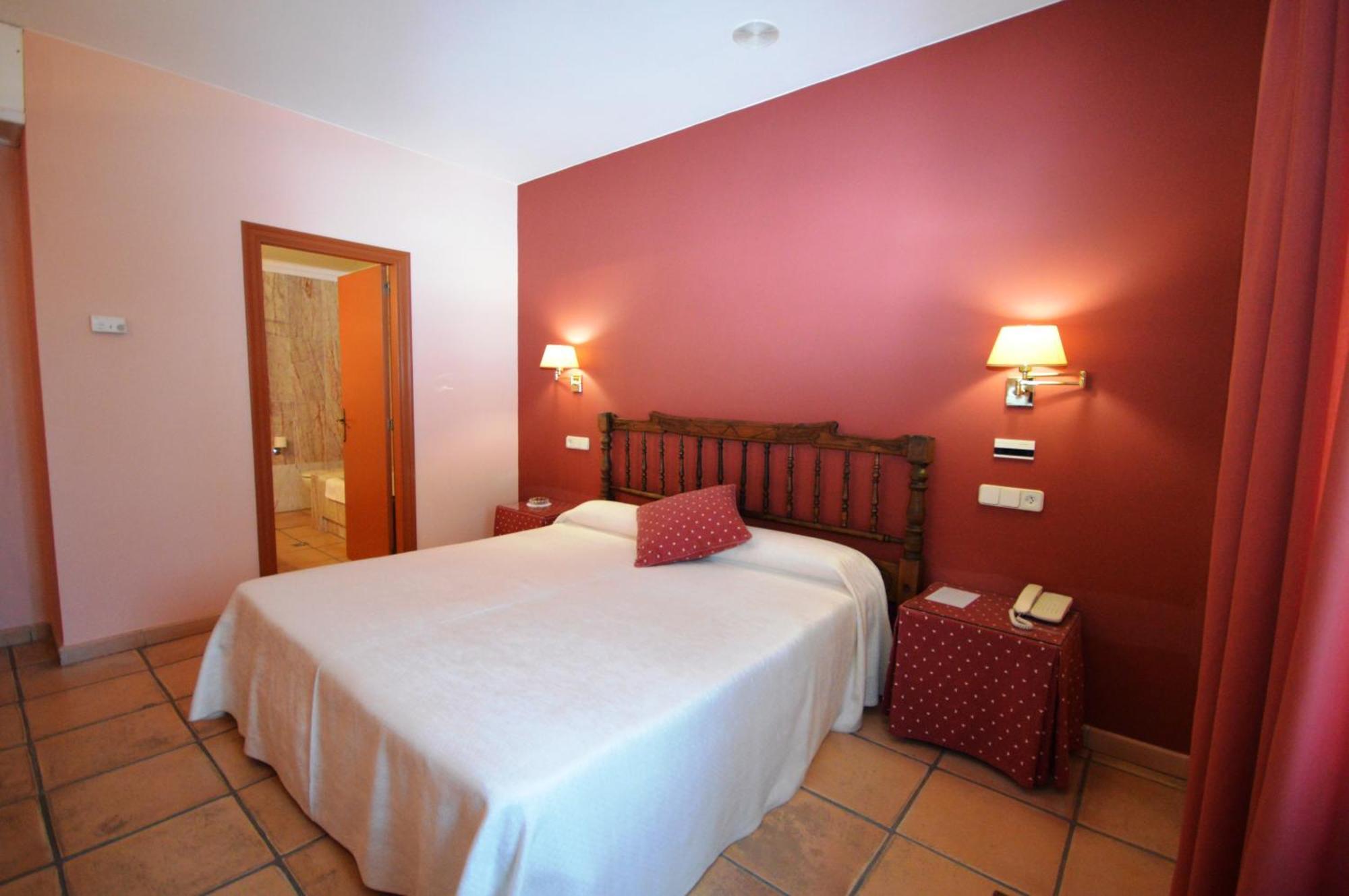 Hotel Can Ceret Sant Pere Pescador Ruang foto