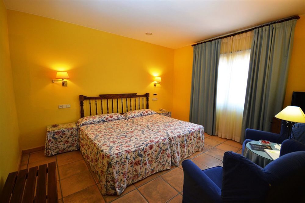 Hotel Can Ceret Sant Pere Pescador Bagian luar foto
